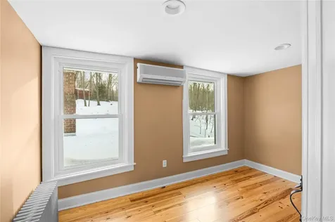 232 N Country Road Mount Sinai NY 11766