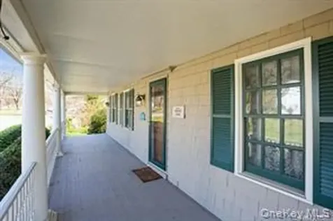 232 N Country Road Mount Sinai NY 11766