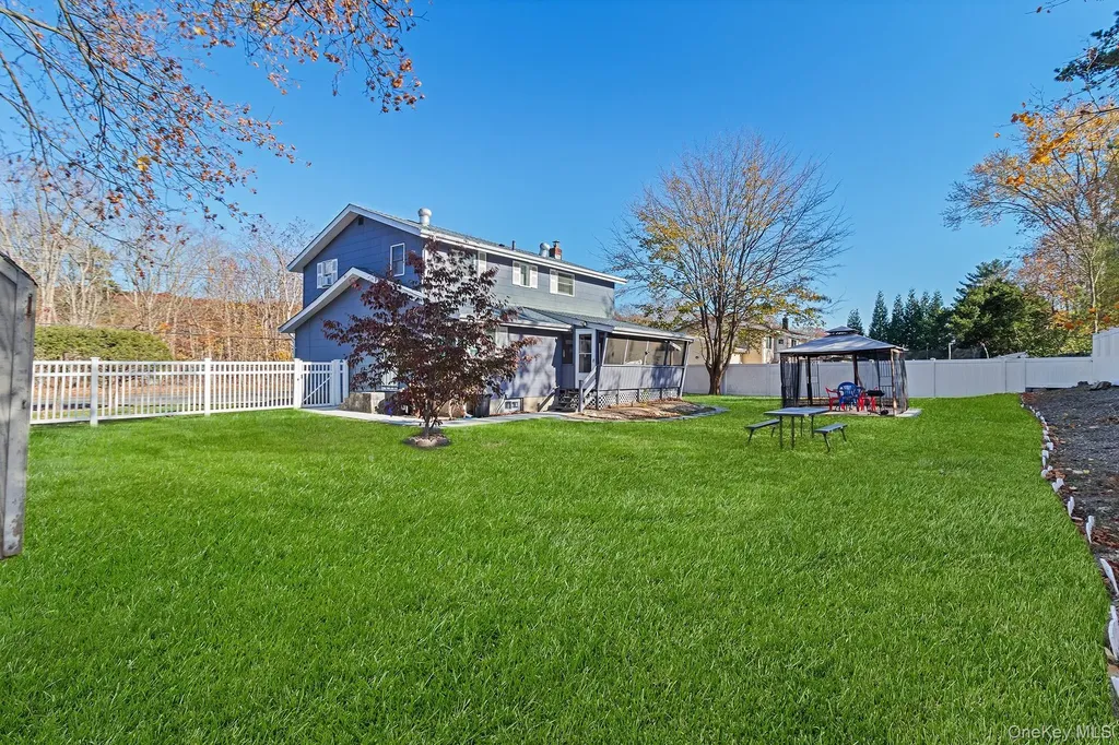 164 Colonial Springs Road Wheatley Heights NY 11798