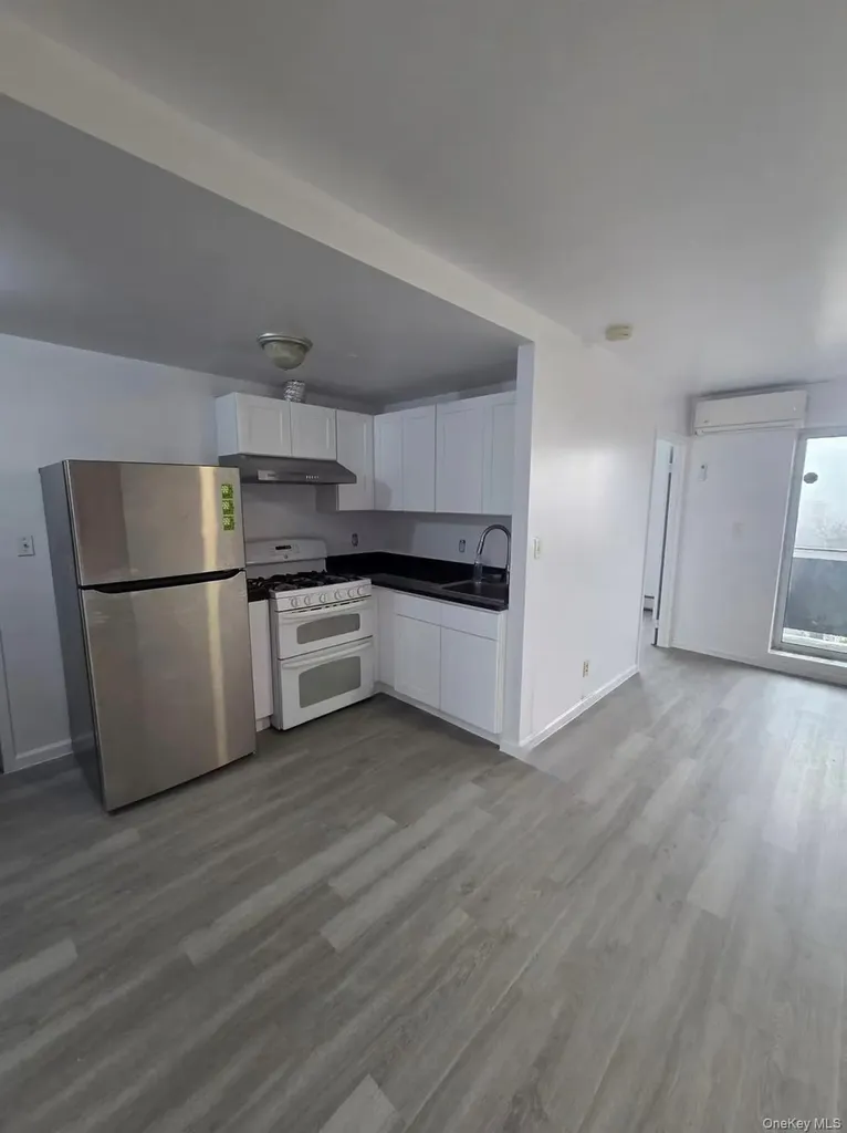 140-37 Cherry Avenue Flushing NY 11355