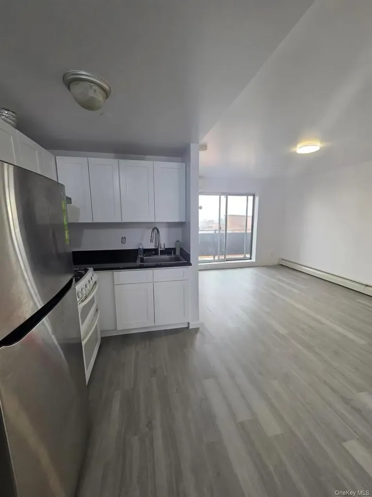 140-37 Cherry Avenue Flushing NY 11355