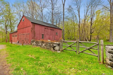 95 Croton Lake Road Katonah NY 10536