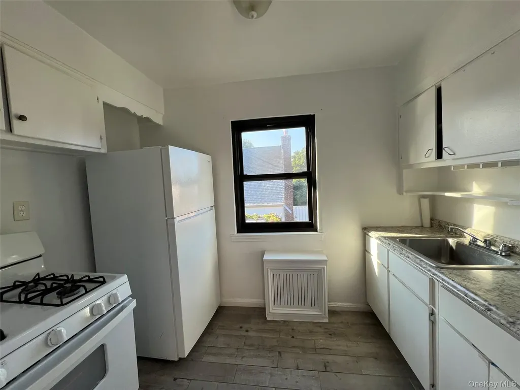203-07 35th Avenue Bayside NY 11361