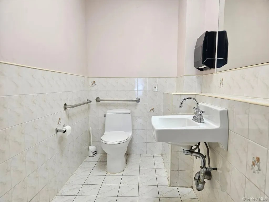 192-17 47th Avenue Flushing NY 11358