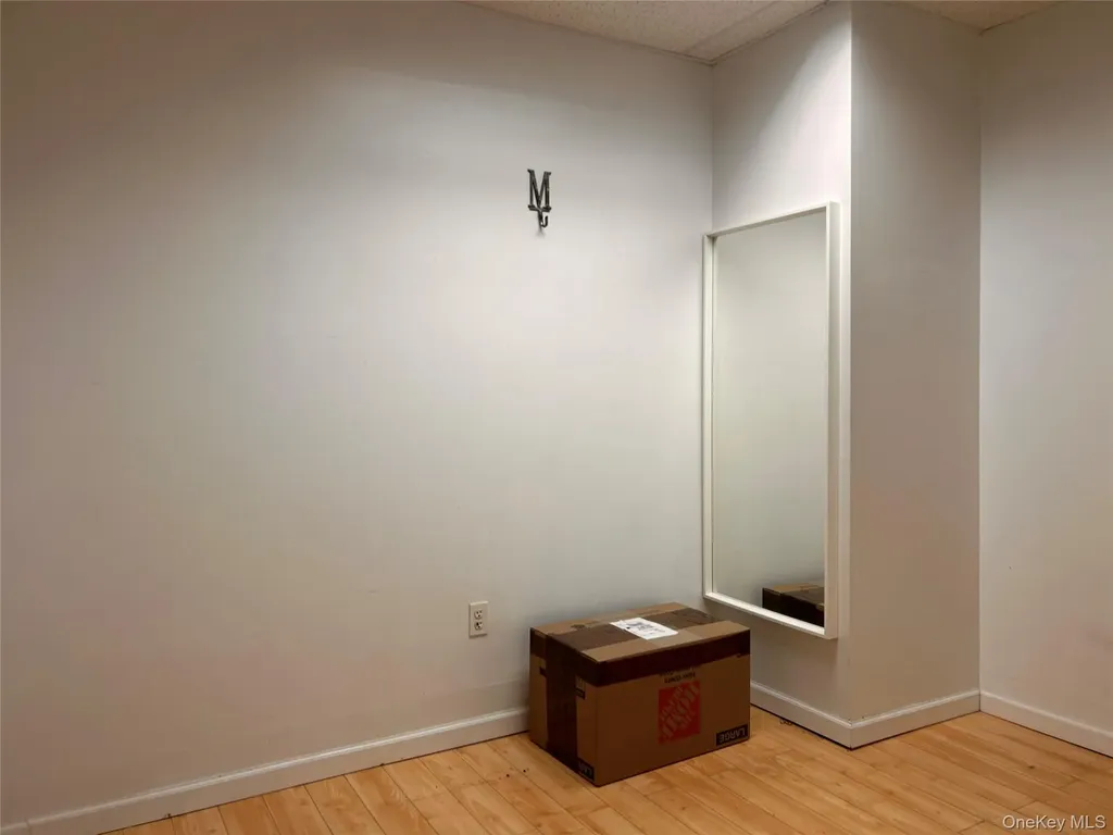 3370 E Prince Flushing NY 11354