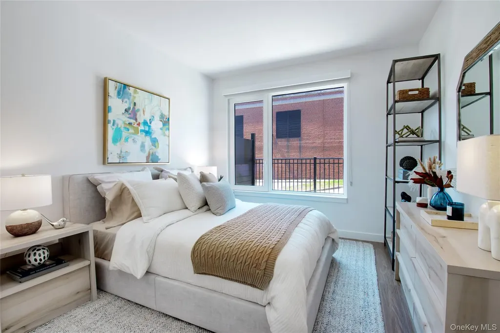 333 Warner Avenue Roslyn NY 11576