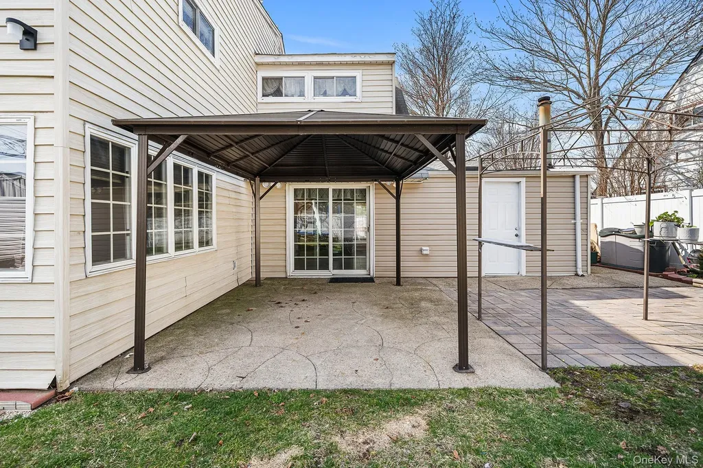 116 Red Maple Drive N Levittown NY 11756