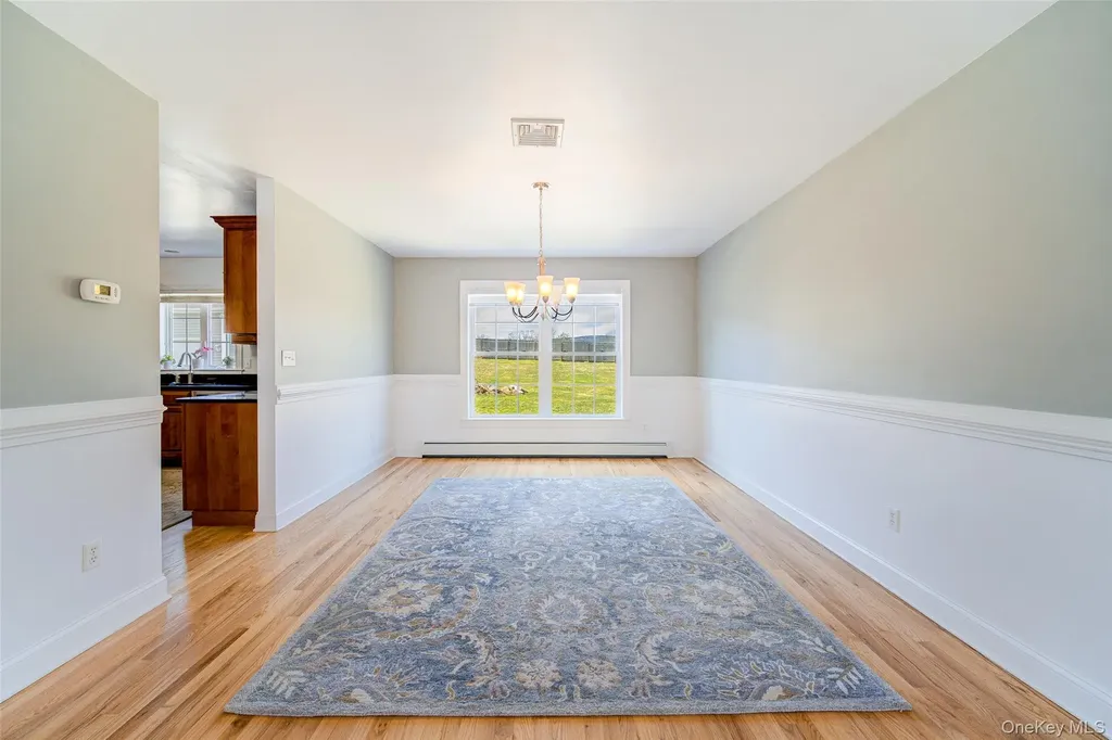 24 Dunthorne Drive Bloomingburg NY 12721