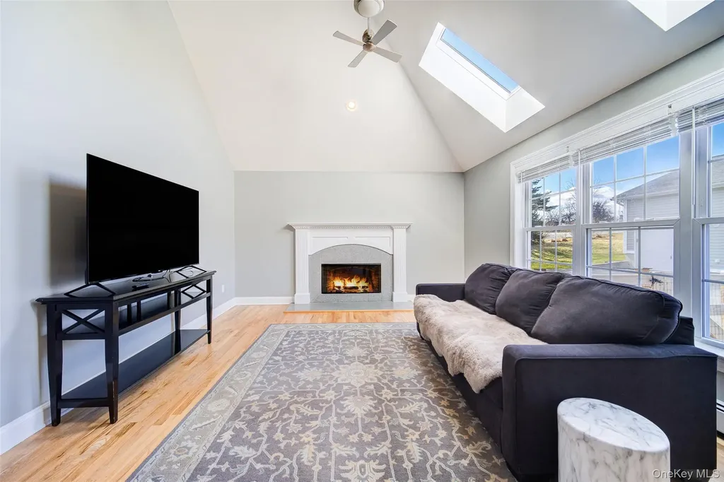 24 Dunthorne Drive Bloomingburg NY 12721
