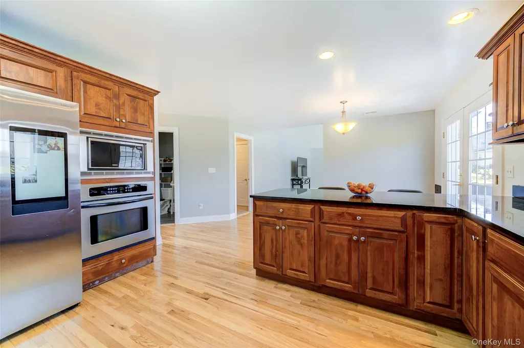 24 Dunthorne Drive Bloomingburg NY 12721