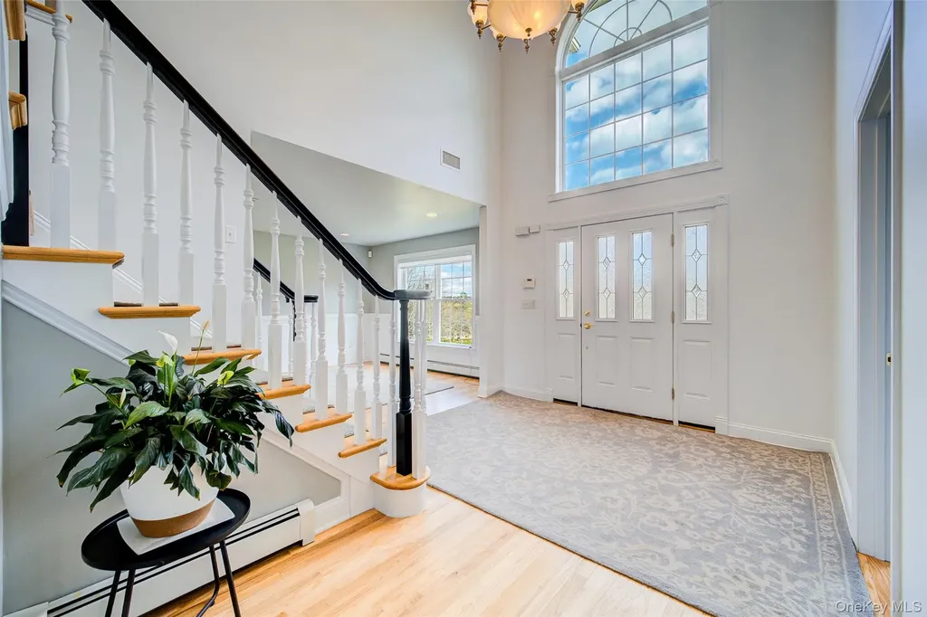 24 Dunthorne Drive Bloomingburg NY 12721