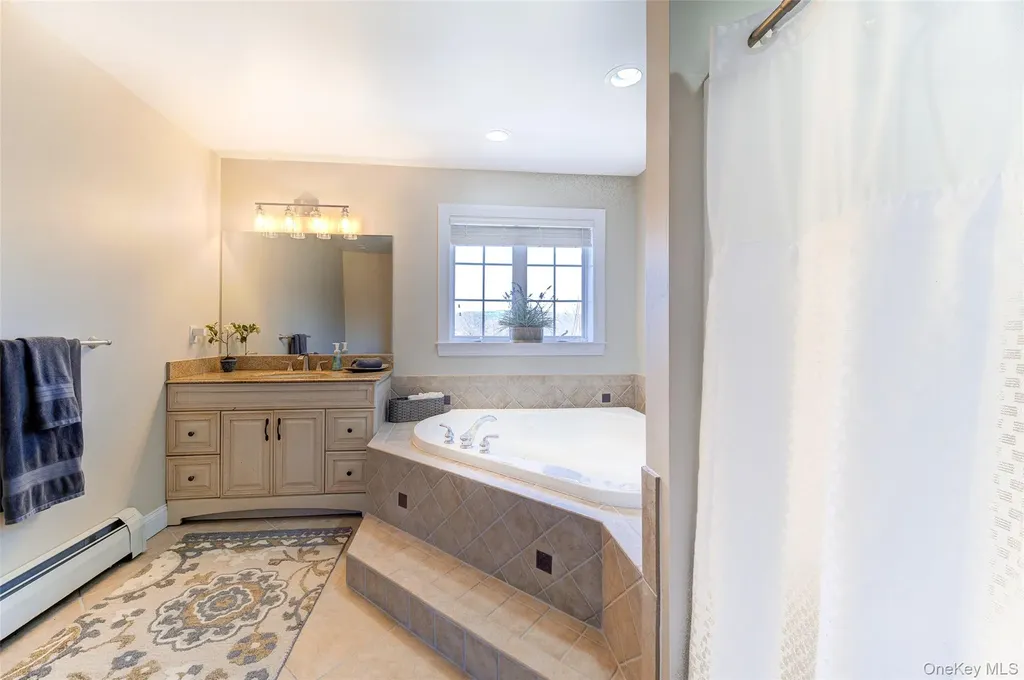 24 Dunthorne Drive Bloomingburg NY 12721