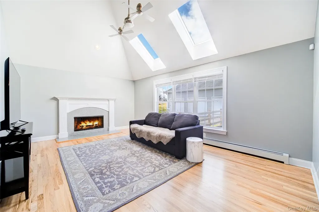 24 Dunthorne Drive Bloomingburg NY 12721