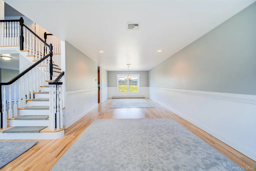 24 Dunthorne Drive Bloomingburg NY 12721