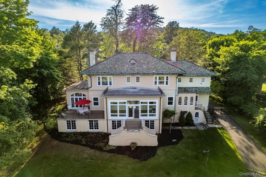 265 N Broadway Nyack NY 10960