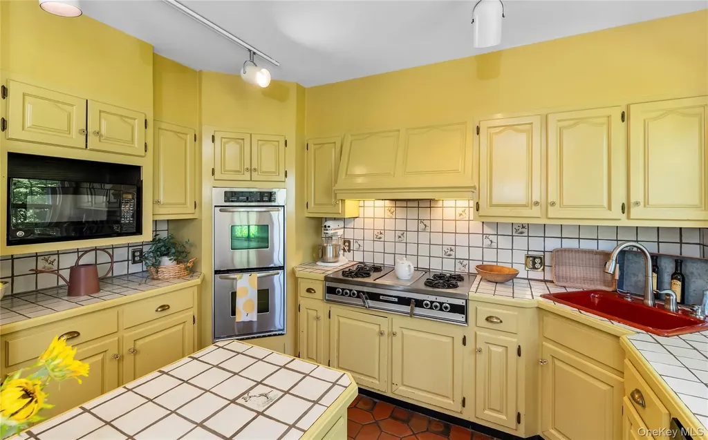 265 N Broadway Nyack NY 10960