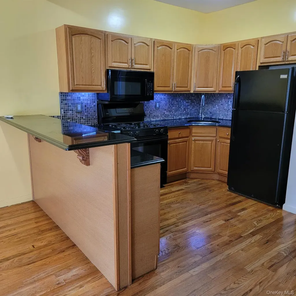 23038 144th Avenue Springfield Gardens NY 11413