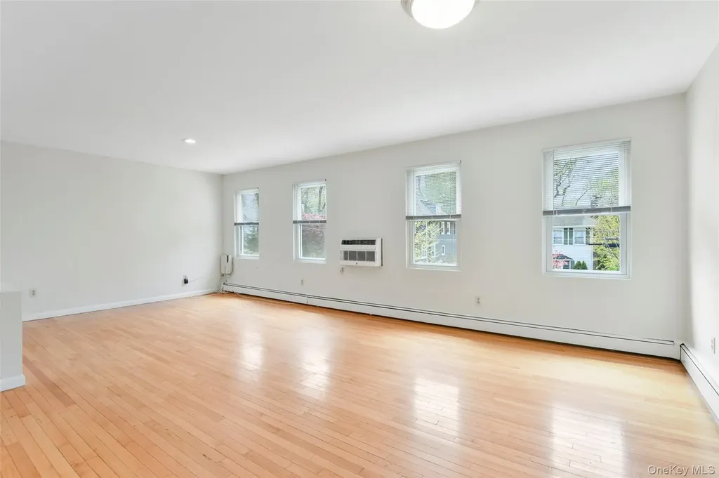 545 Stanley Avenue Mamaroneck NY 10543