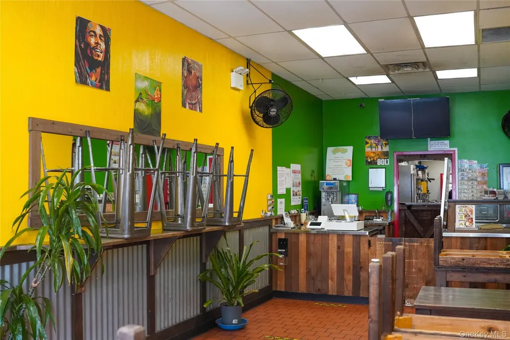 2049 Williamsbridge Bronx NY 10461
