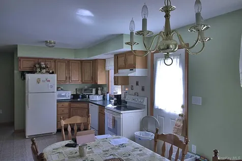 450 Route 17k Bloomingburg NY 12721