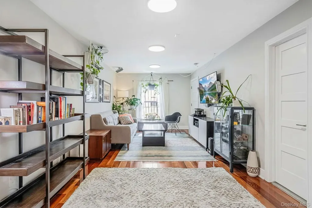 682 Lexington Avenue Brooklyn NY 11221