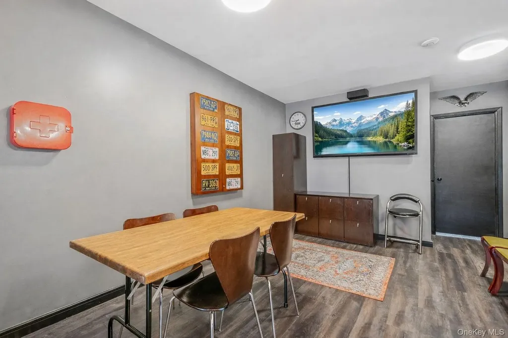 682 Lexington Avenue Brooklyn NY 11221