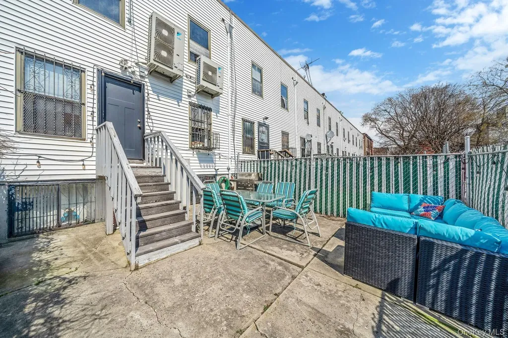 682 Lexington Avenue Brooklyn NY 11221