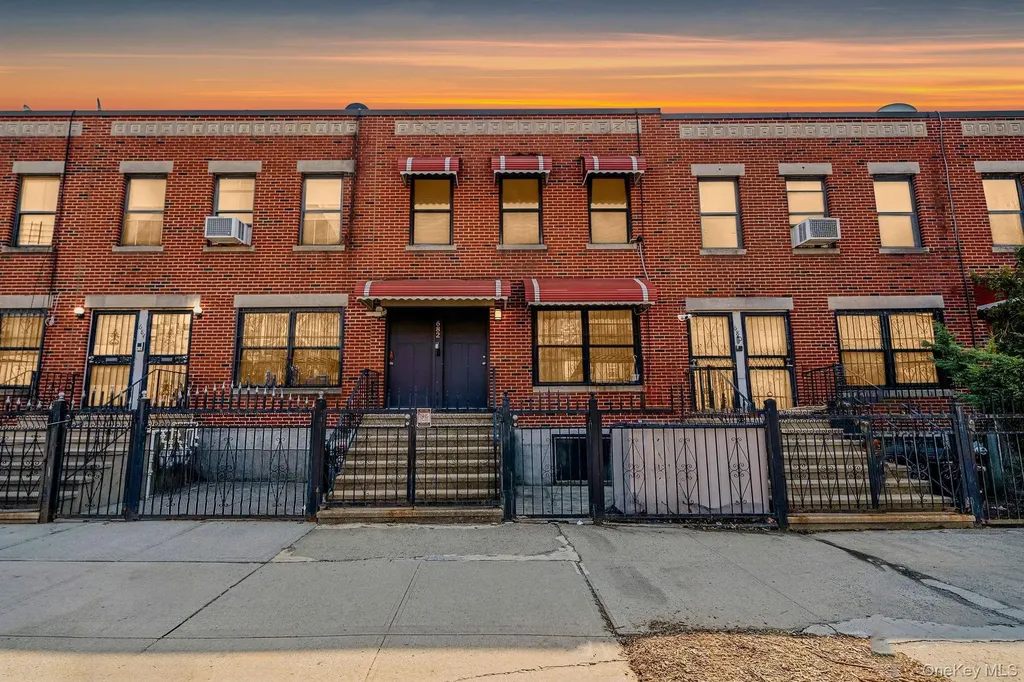 682 Lexington Avenue Brooklyn NY 11221