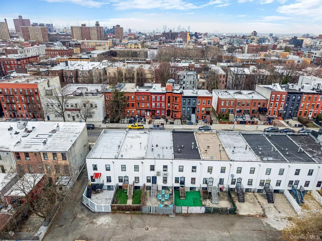 682 Lexington Avenue Brooklyn NY 11221