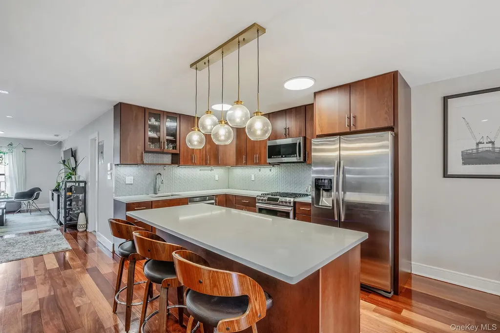 682 Lexington Avenue Brooklyn NY 11221