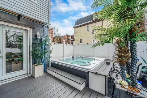 185 Woodworth Avenue Yonkers NY 10701