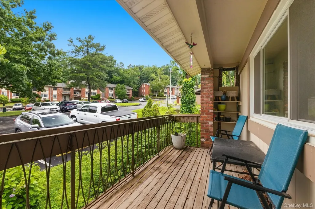 2 Woods End Circle Peekskill NY 10566