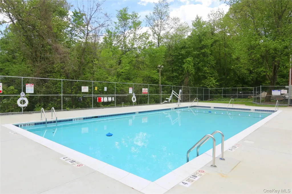2 Woods End Circle Peekskill NY 10566