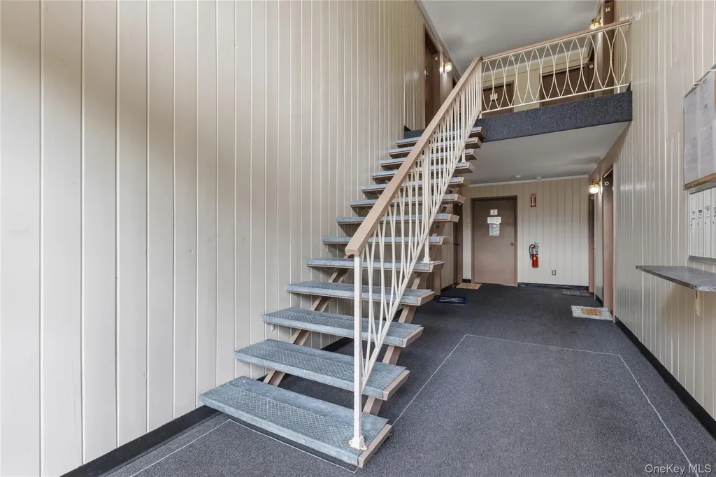 2 Woods End Circle Peekskill NY 10566