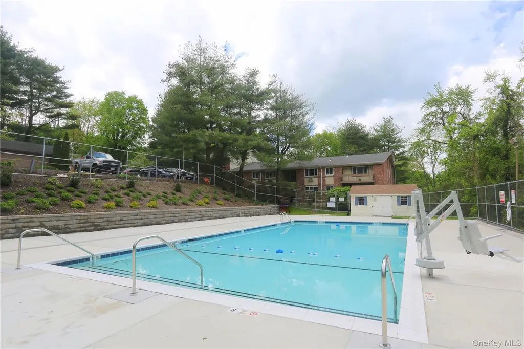 2 Woods End Circle Peekskill NY 10566