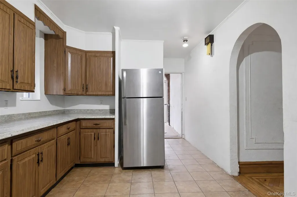 128 Parkway N Yonkers NY 10704