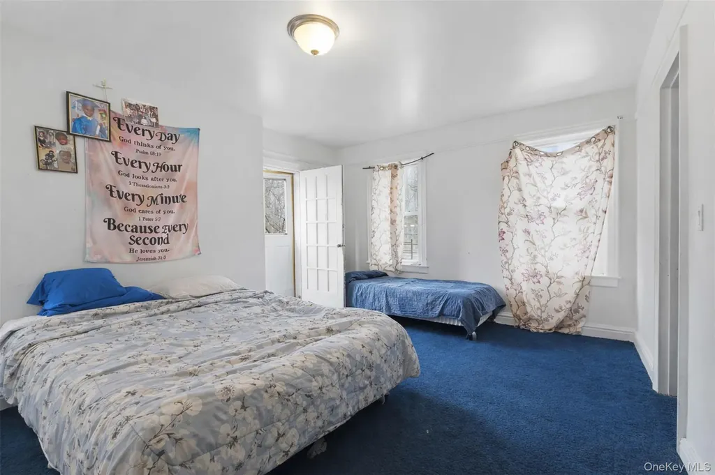 128 Parkway N Yonkers NY 10704