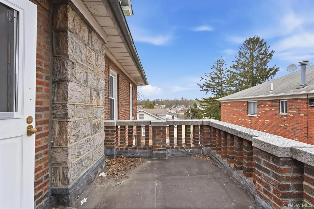 128 Parkway N Yonkers NY 10704