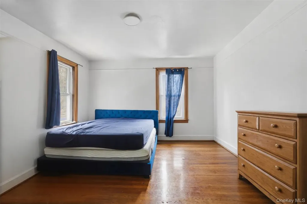 128 Parkway N Yonkers NY 10704