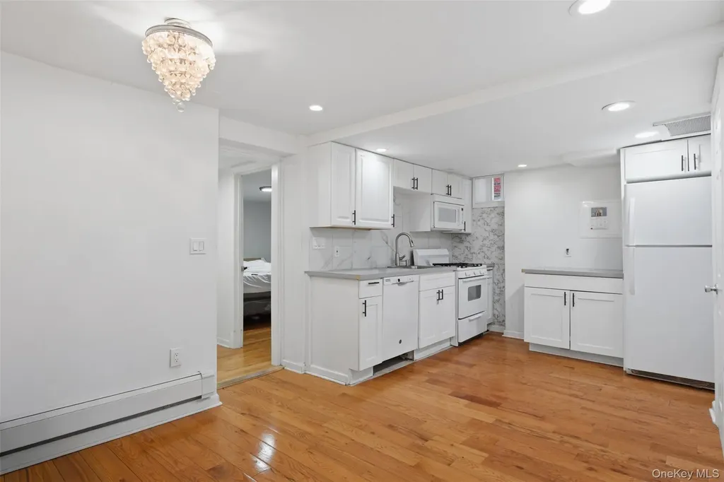 128 Parkway N Yonkers NY 10704