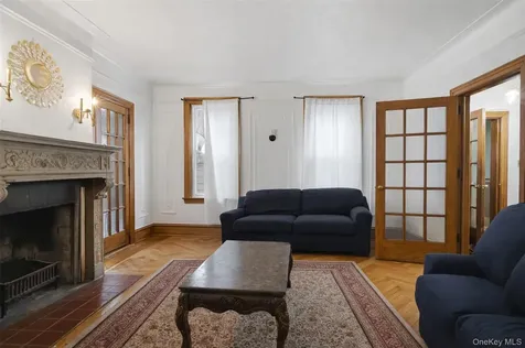 128 Parkway N Yonkers NY 10704