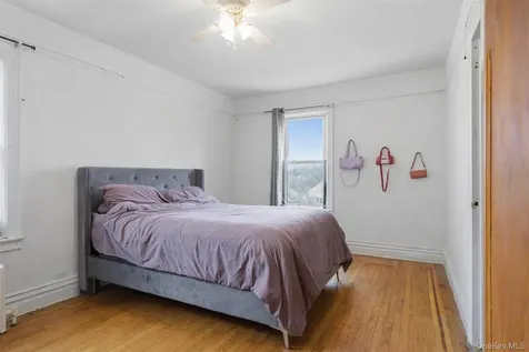 128 Parkway N Yonkers NY 10704