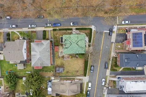 128 Parkway N Yonkers NY 10704