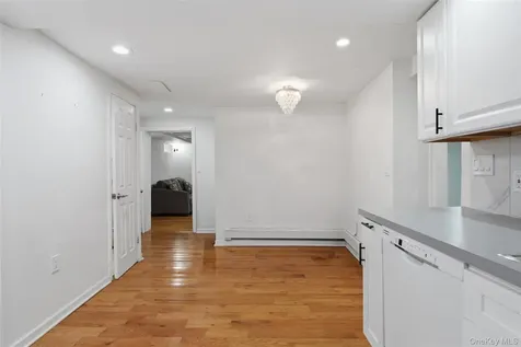 128 Parkway N Yonkers NY 10704