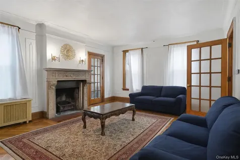 128 Parkway N Yonkers NY 10704
