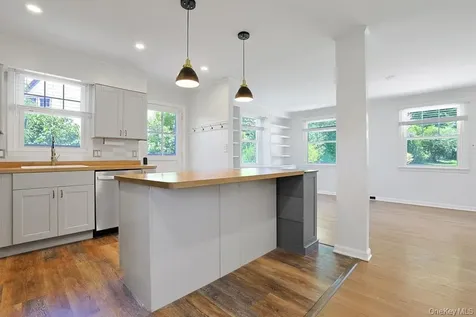 4 Calton Road New Rochelle NY 10804