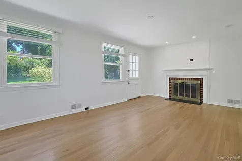 4 Calton Road New Rochelle NY 10804