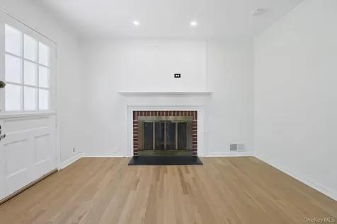 4 Calton Road New Rochelle NY 10804