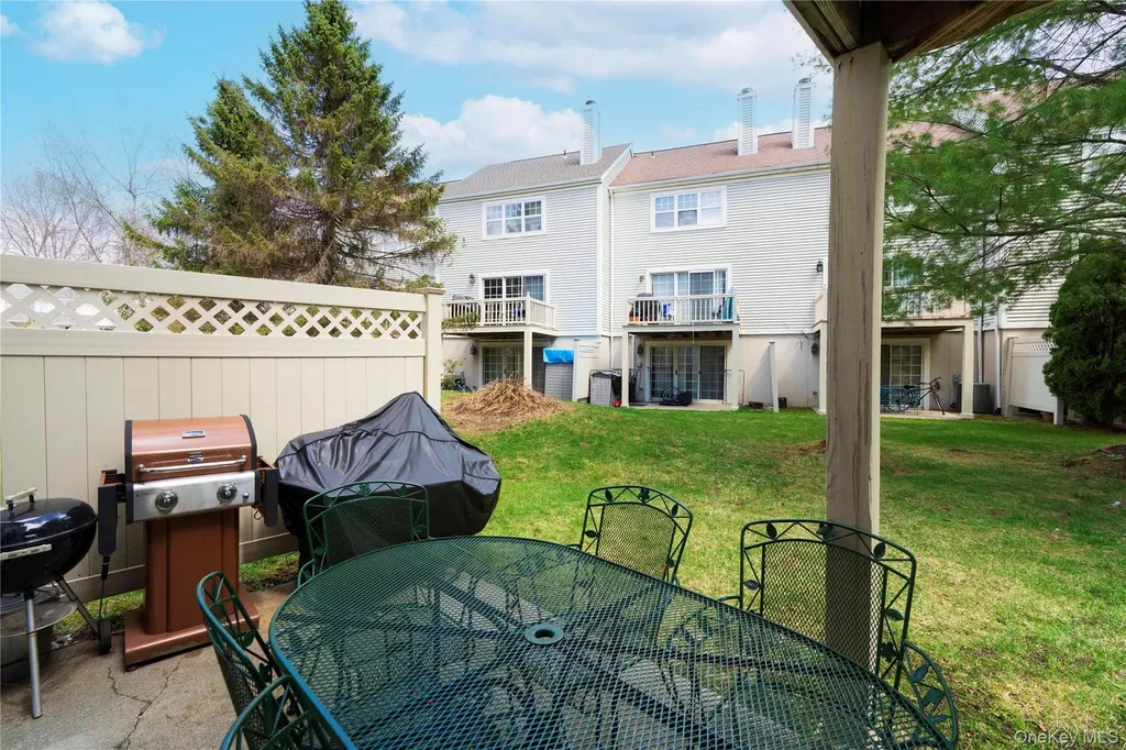 215 Cornwall Meadows Lane Patterson NY 12563