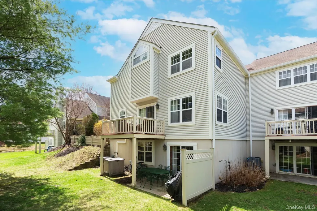 215 Cornwall Meadows Lane Patterson NY 12563